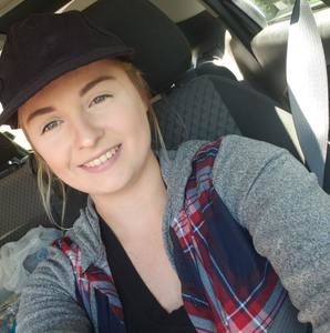 Meet your Posher, Stephanie